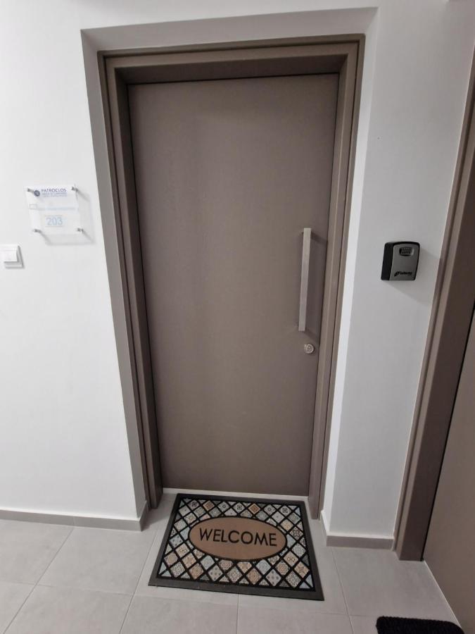 Carisa Deluxe Apartment With Jacuzzi Larnaca Exterior foto