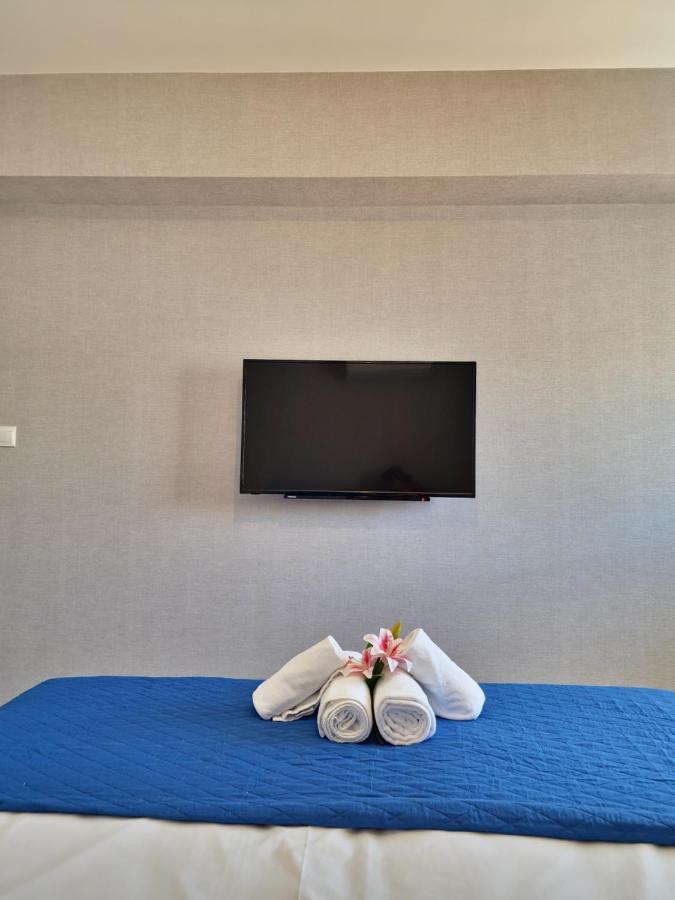 Carisa Deluxe Apartment With Jacuzzi Larnaca Exterior foto