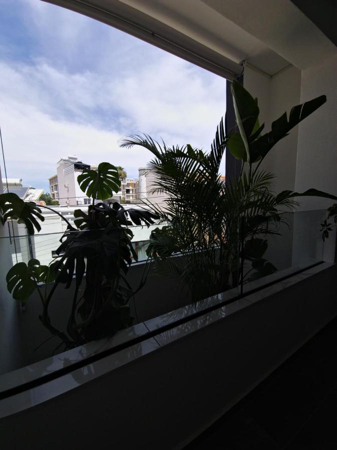 Carisa Deluxe Apartment With Jacuzzi Larnaca Exterior foto